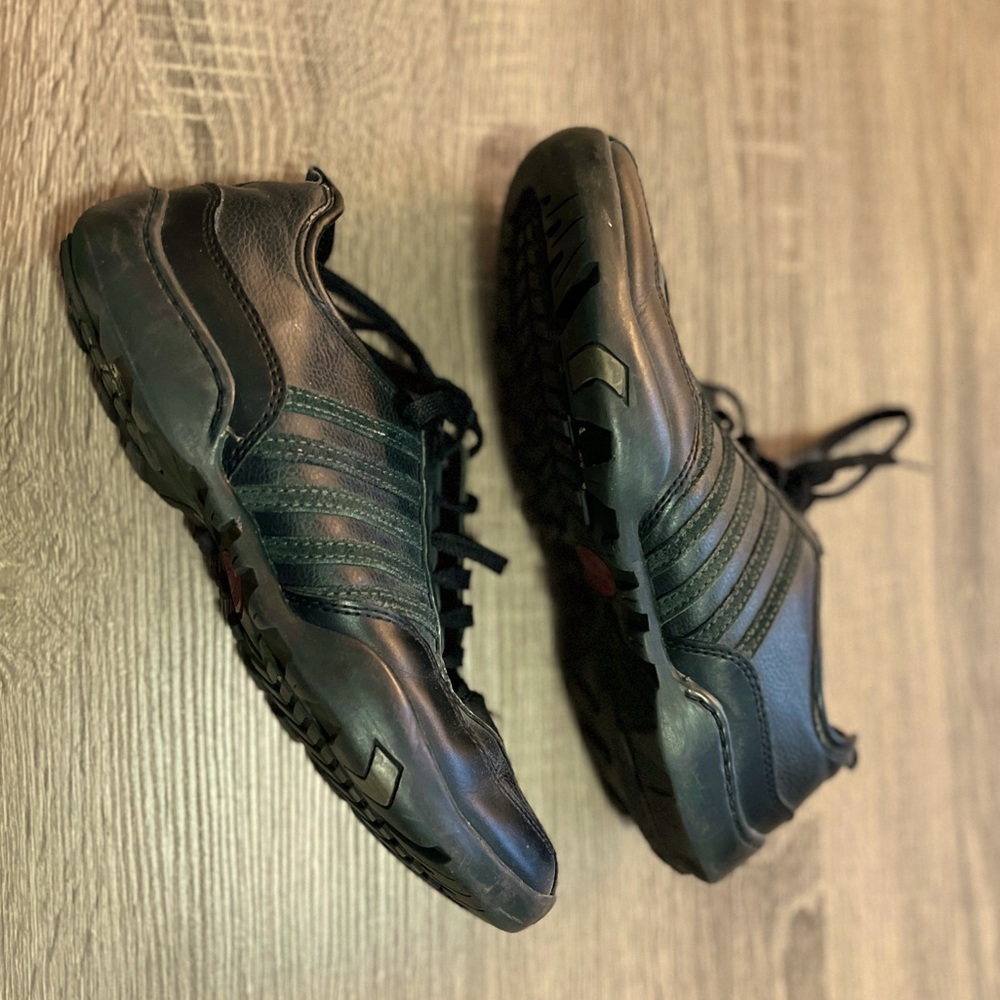 Steve Madden Black Leather Walking Shoes